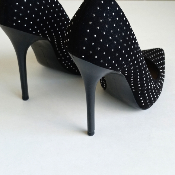 Zara Women’s Black Velvet 4 1/2" Heels with Silver Stud Detail 7.5 (38) - Picture 5 of 8